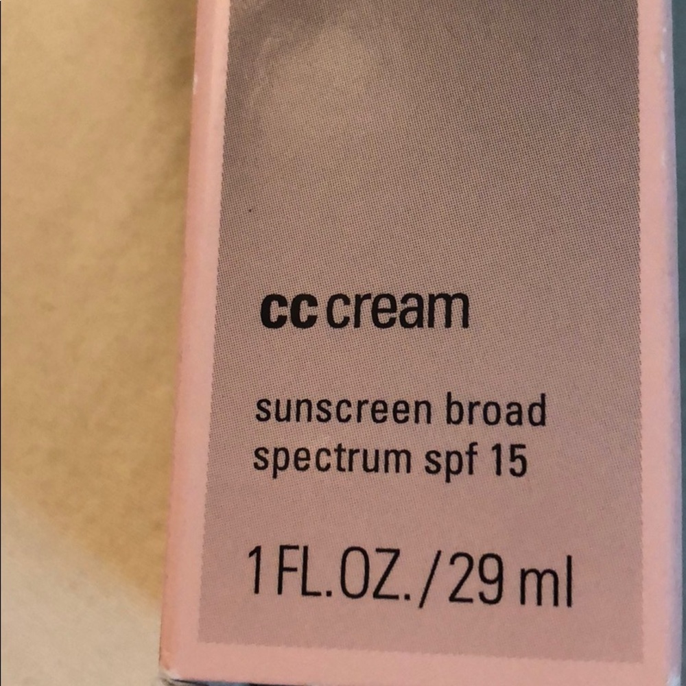 Mary Kay CC cream in shade: Deep